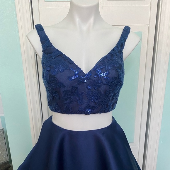 Size 6 Navy 2 piece Homecoming Cocktail Dress Pockets A- Line - Picture 2 of 3